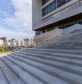 The top manufacturers of theatre pavers